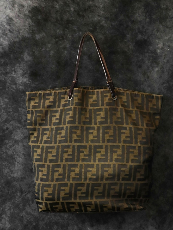 FENDI フェンディ ズッカ 2228 26598 008 トートバッグ ショルダーバッグ ナイロ ブラウン