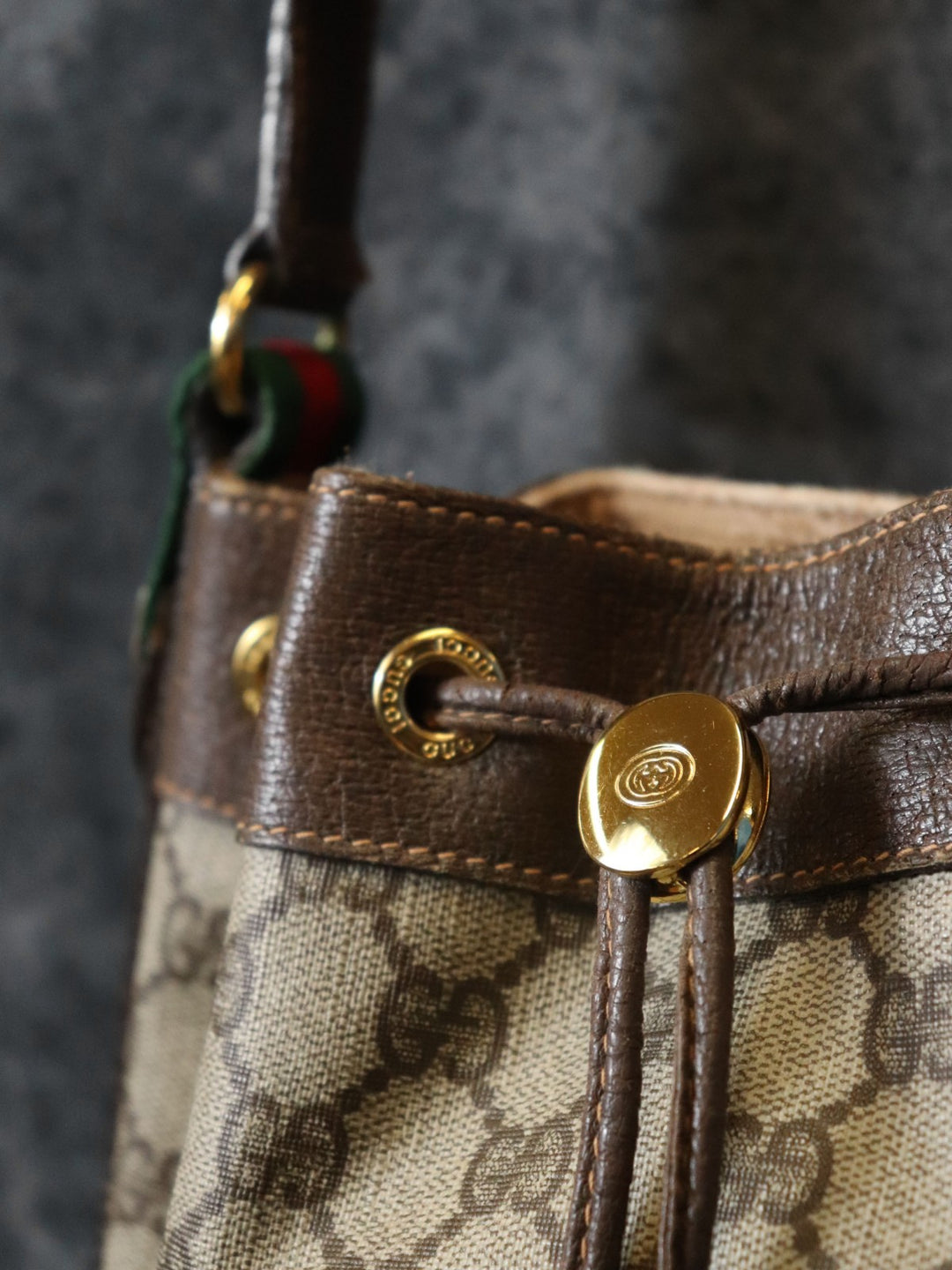 GUCCI グッチ ショルダーバッグ 巾着型 GGスプリーム レザー ブラウン オールド ヴィンテージ