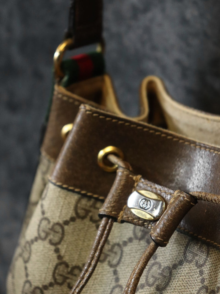 GUCCI グッチ ショルダーバッグ 巾着型 シェリー GGスプリーム レザー オールド ヴィンテージ