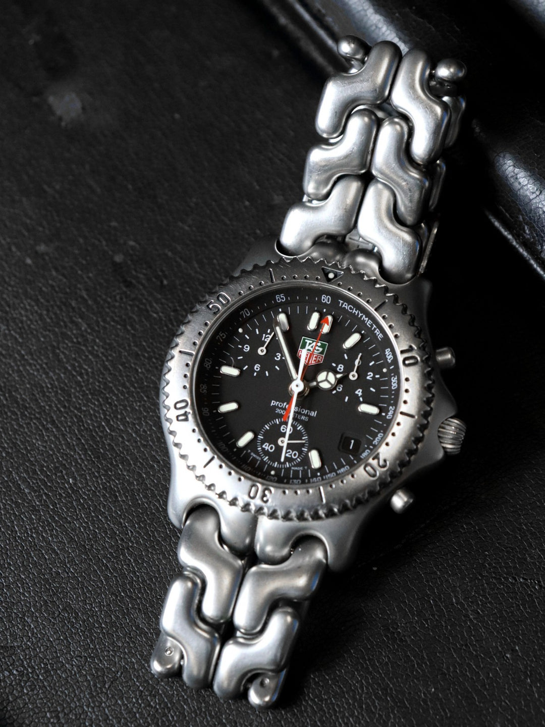美品 TAG HEUER タグホイヤー プロフェッショナル 200 クロノグラフ S39.306 腕時計 QZ