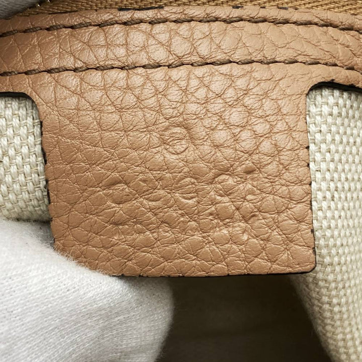 美品 GUCCI グッチ 536224 ショルダーバッグ チェーンバッグ ソーホー レザー ベージュ