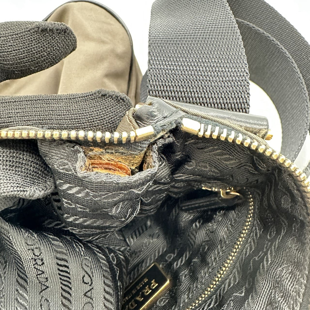 PRADA プラダ BT0220 ショルダーバッグ ナイロン 鍵付 カーキ ブラウン ヴィンテージ