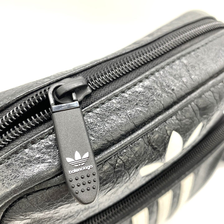 BALENCIAGA x adidas コラボ バレンシアガ アディダス スモール メッセンジャーバッグ クロスボディ ショルダーバッグ ブラック 721850