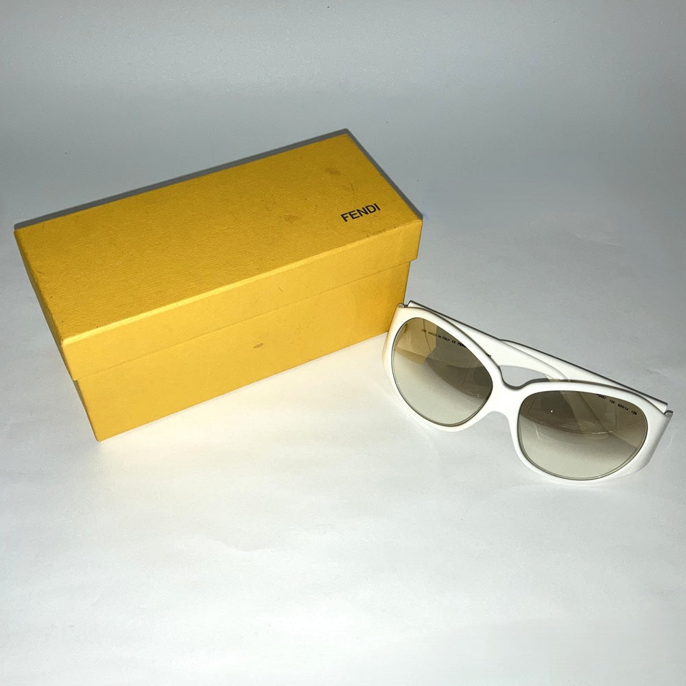 FENDI フェンディ FS457 105 63 □ 14 125 サングラス グラデーションレンズ ホワイト FFロゴ 箱付き