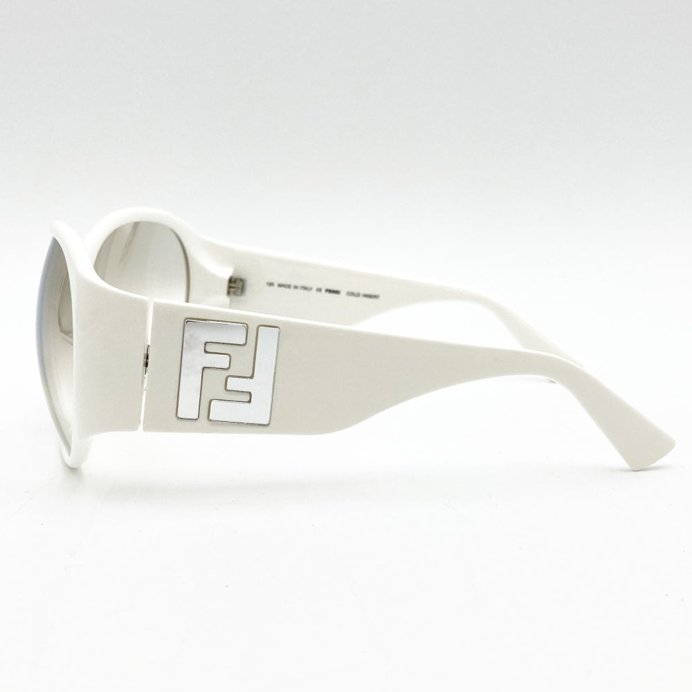 FENDI フェンディ FS457 105 63 □ 14 125 サングラス グラデーションレンズ ホワイト FFロゴ 箱付き