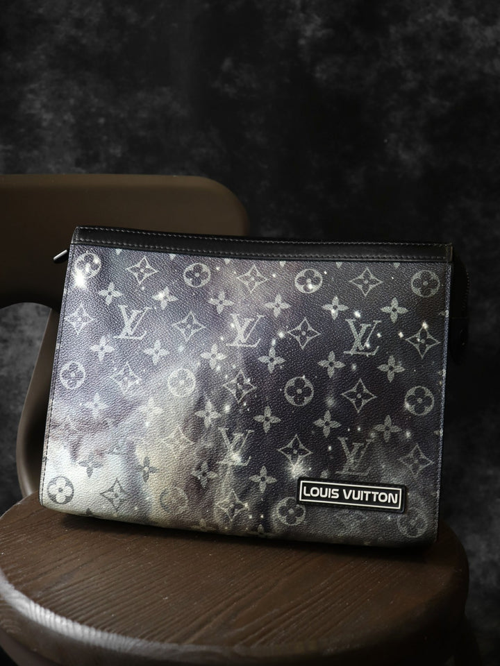 LOUIS VUITTON ルイ・ヴィトン M44448 ポシェット ヴォワヤージュMM クラッチバッグ モノグラムギャラクシー ブラック