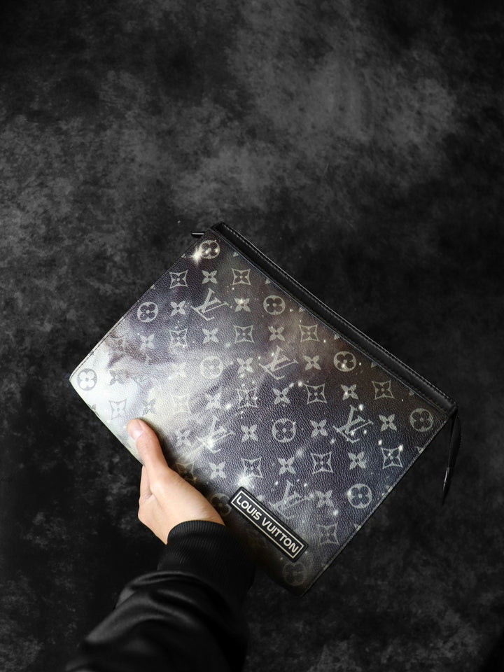 LOUIS VUITTON ルイ・ヴィトン M44448 ポシェット ヴォワヤージュMM クラッチバッグ モノグラムギャラクシー ブラック