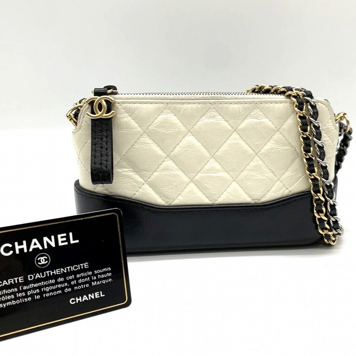 CHANEL シャネル ガブリエル フォンホルダー スマホ入れ 25番台 チェーンウォレット ミニ チェーンショルダーバッグ レザー ホワイト/ブラック 白/黒 バイカラー