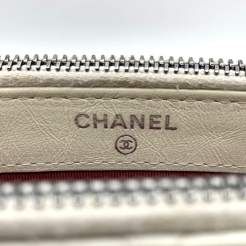 CHANEL シャネル ガブリエル フォンホルダー スマホ入れ 25番台 チェーンウォレット ミニ チェーンショルダーバッグ レザー ホワイト/ブラック 白/黒 バイカラー