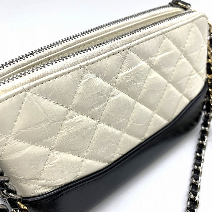 CHANEL シャネル ガブリエル フォンホルダー スマホ入れ 25番台 チェーンウォレット ミニ チェーンショルダーバッグ レザー ホワイト/ブラック 白/黒 バイカラー