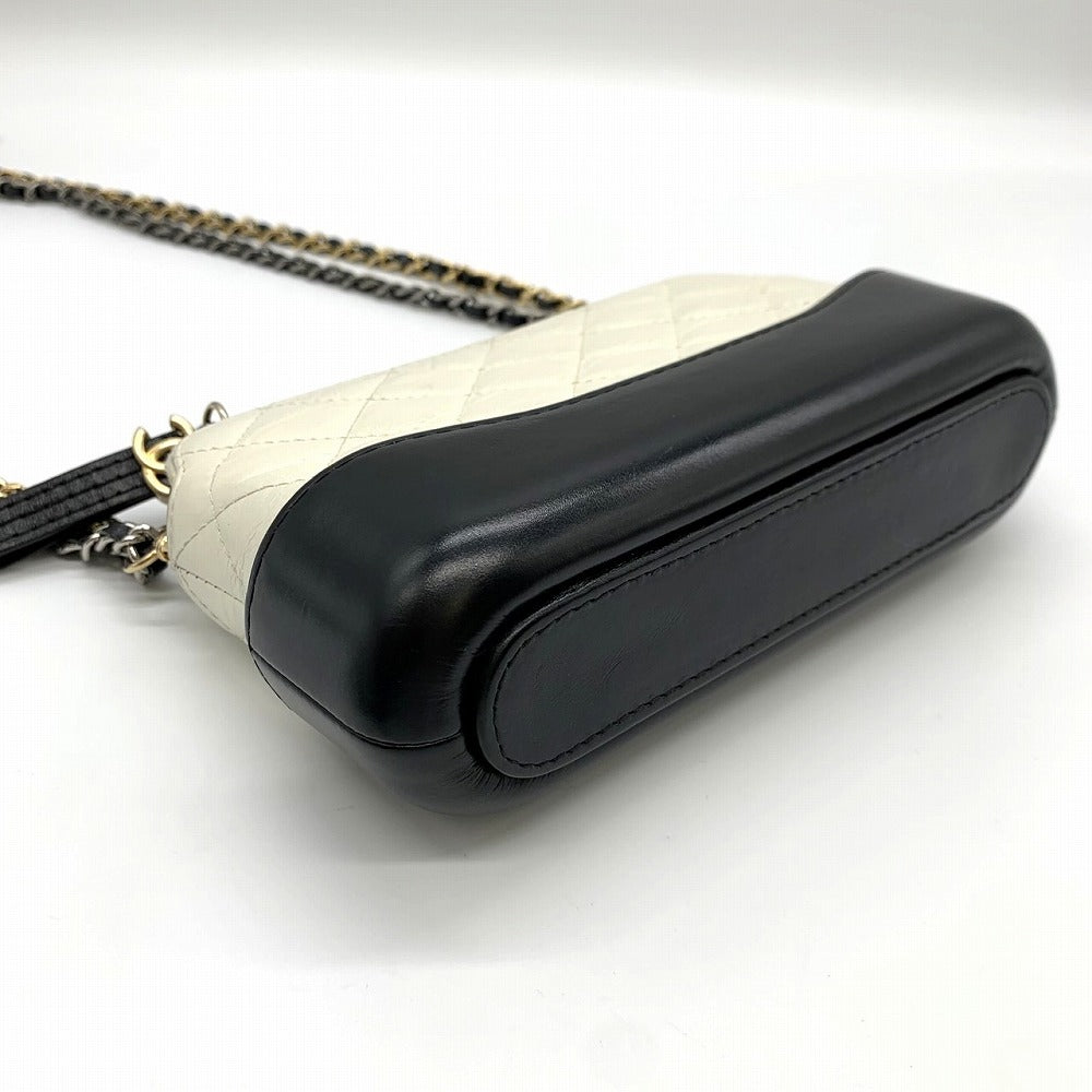 CHANEL シャネル ガブリエル フォンホルダー スマホ入れ 25番台 チェーンウォレット ミニ チェーンショルダーバッグ レザー ホワイト/ブラック 白/黒 バイカラー
