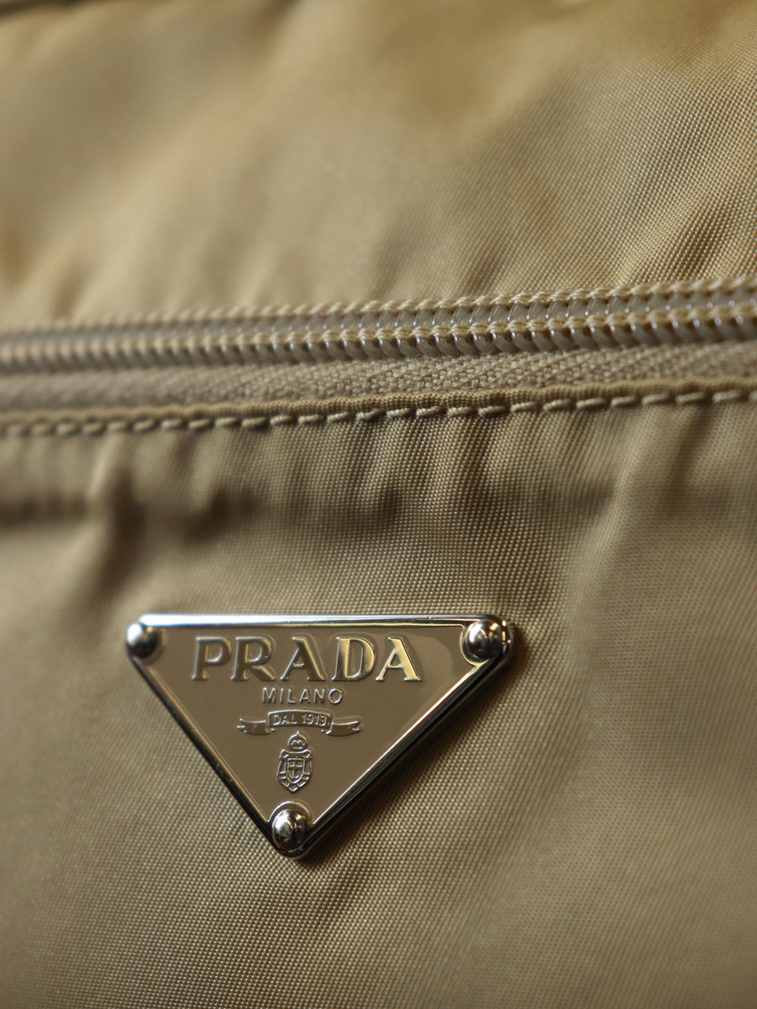 PRADA プラダ ショルダーバッグ ナイロン レザー ベージュ トライアングル ロゴ