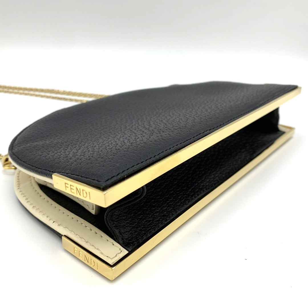 【美品】FENDI フェンディ 2321 26814 斜め掛け 肩掛け チェーンショルダーバッグ 薄型ミニバッグ ハーフムーン ブラック/ホワイト 黒/白 レザー