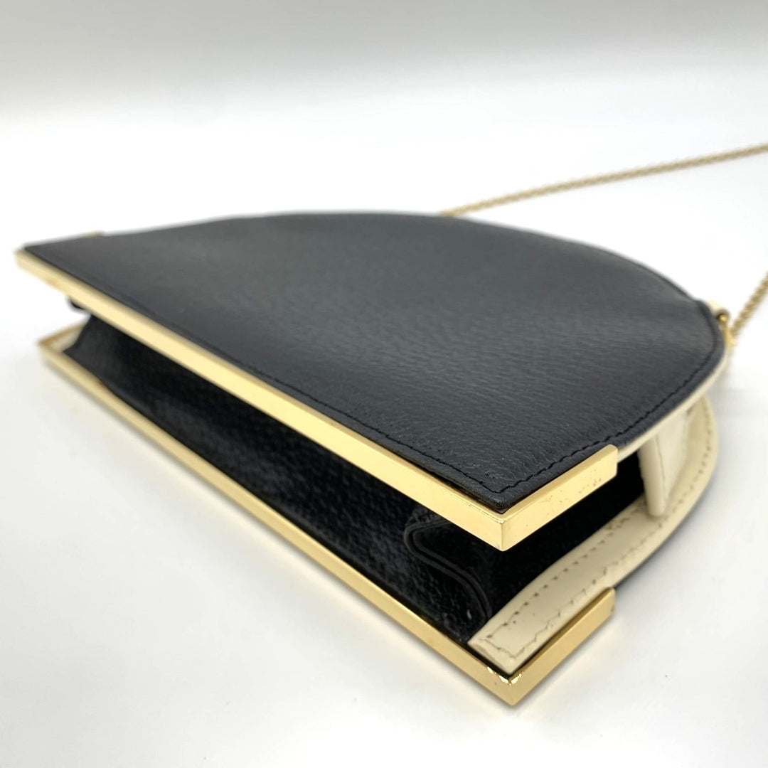 【美品】FENDI フェンディ 2321 26814 斜め掛け 肩掛け チェーンショルダーバッグ 薄型ミニバッグ ハーフムーン ブラック/ホワイト 黒/白 レザー