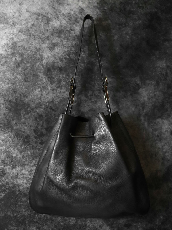 GUCCI グッチ 001 3746 ショルダーバッグ 巾着型 レザー ブラック