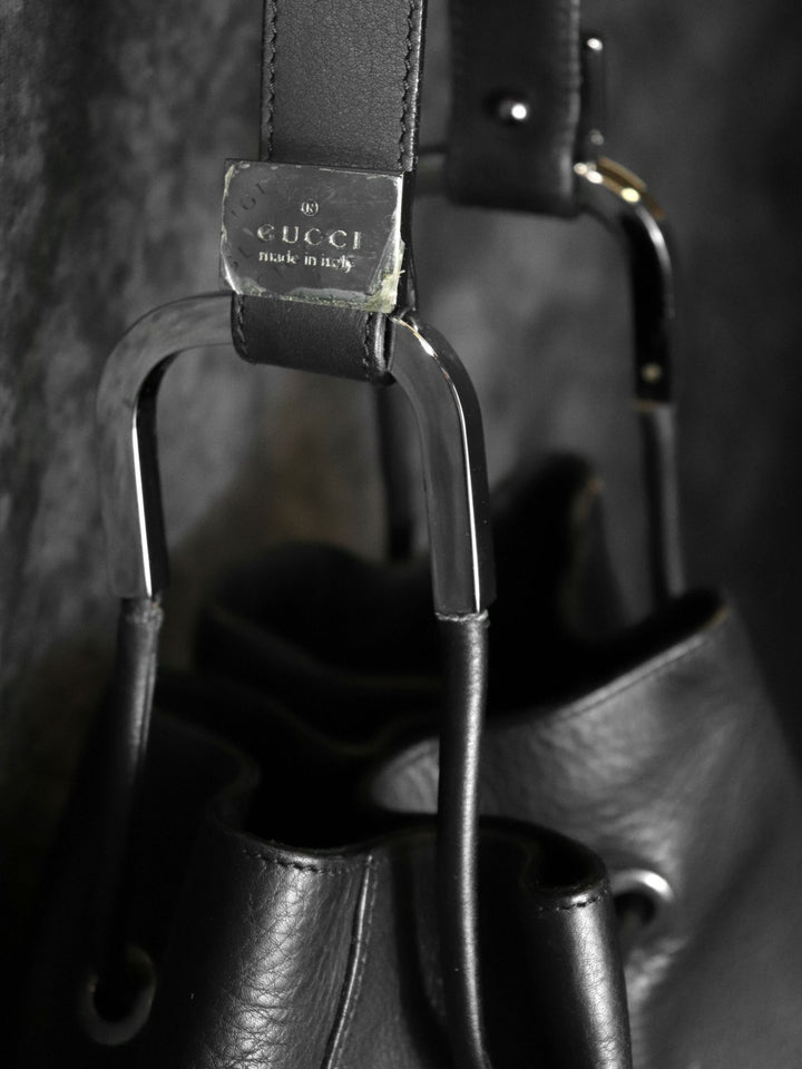 GUCCI グッチ 001 3746 ショルダーバッグ 巾着型 レザー ブラック