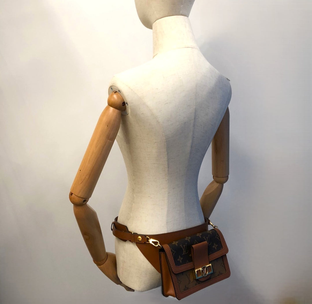 LOUIS VUITTON ルイ・ヴィトン ドーフィーヌ M44586 ボディバッグ バムバッグ ウエストポーチ モノグラムリバース ブラウン
