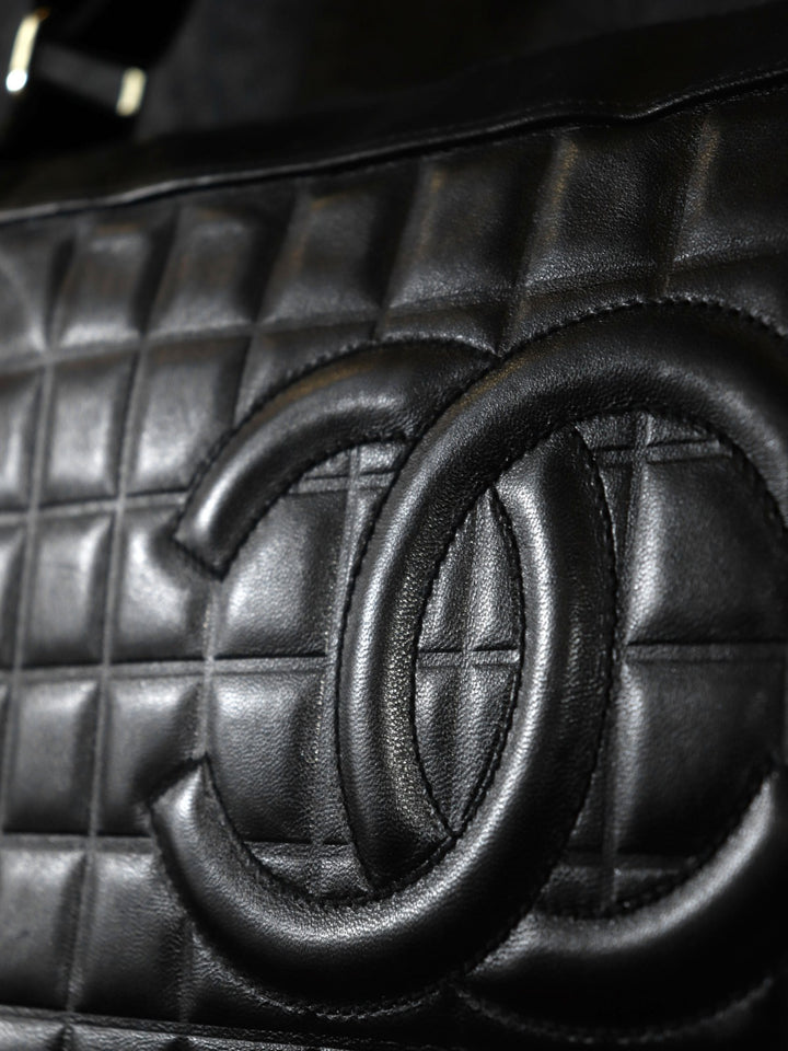 CHANEL シャネル チョコバー 薄型ショルダーバッグ ワンショルダー ココマーク ラムスキン ブラック 黒 ゴールド金具