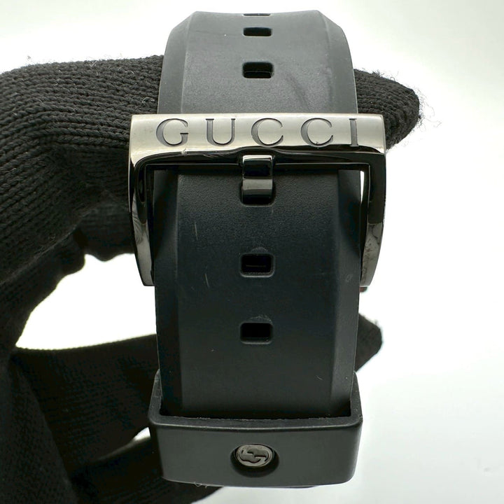 電池交換済 GUCCI グッチ シンク デイト 137.1 YA137107A シェリー 腕時計 クォーツ ラバー ブラック