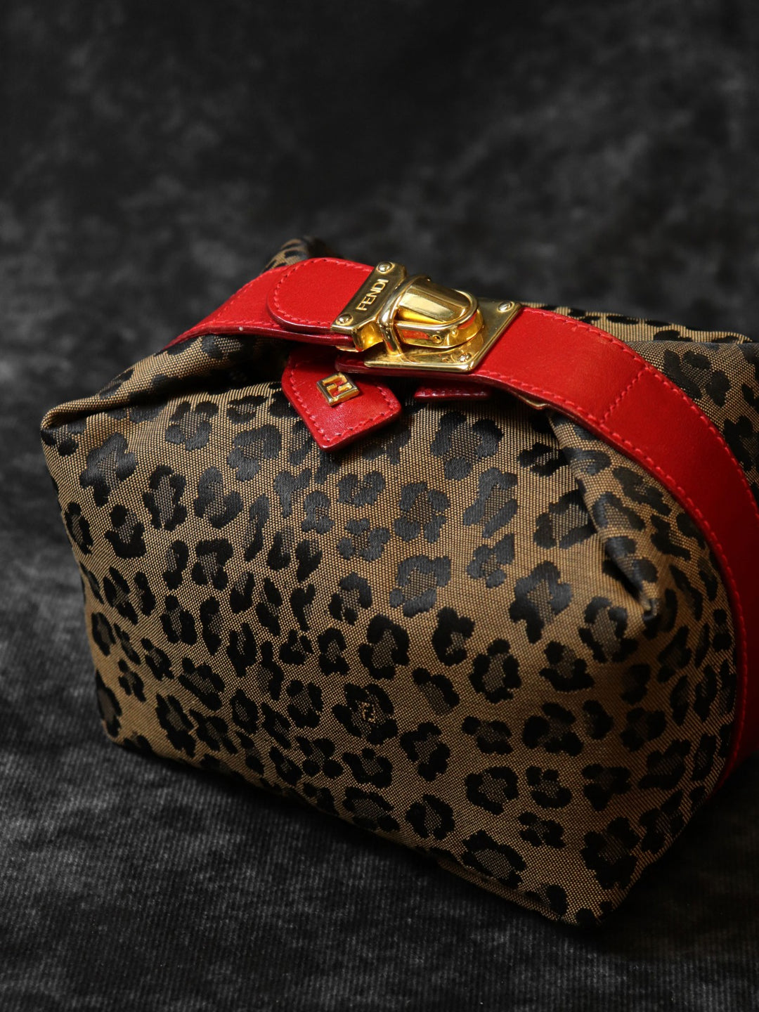 FENDI フェンディ ハンドバッグ ポーチ レオパード ヒョウ柄 ナイロン キャンバス レザー ベージュ マルチカラー ヴィンテージ