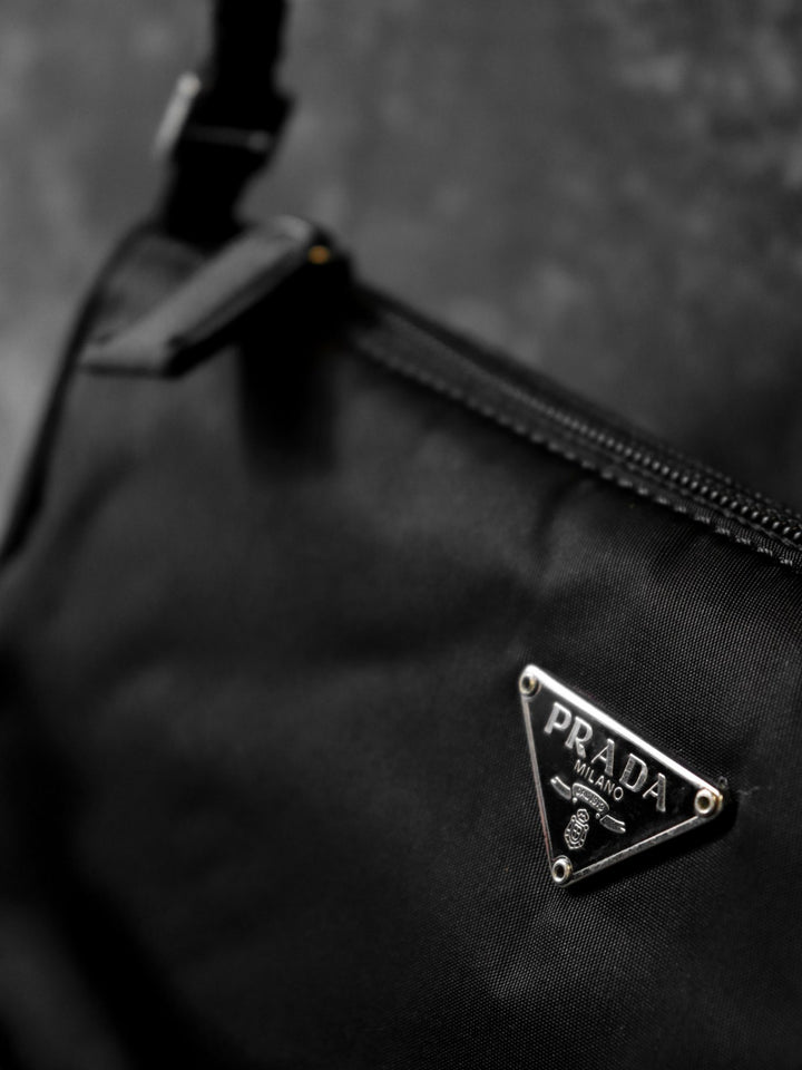 PRADA プラダ アクセサリーポーチ ハンドバッグ ナイロン ブラック ンドバッグ