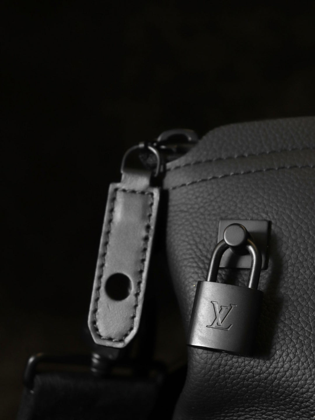 LOUIS VUITTON ルイ・ヴィトン M59158 LVアエログラム ロックイット 2way 箱 鍵 カデナ ハンドバッグ トートバッグ ビジネス トラベル レザー ブラック