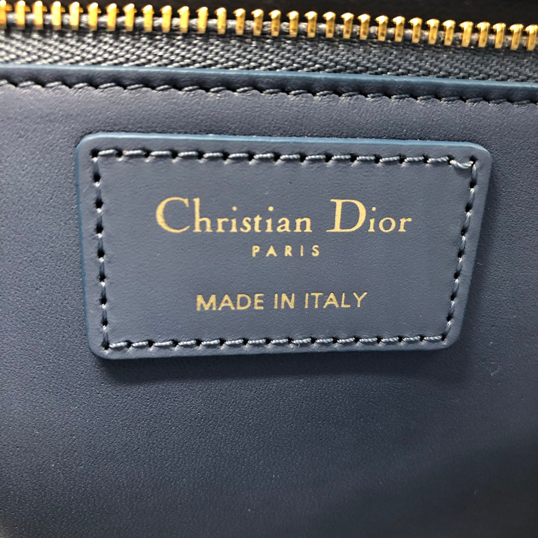 Dior クリスチャンディオール 30モンテーニュ 斜め掛けショルダーバッグ ブルー 青 レザー