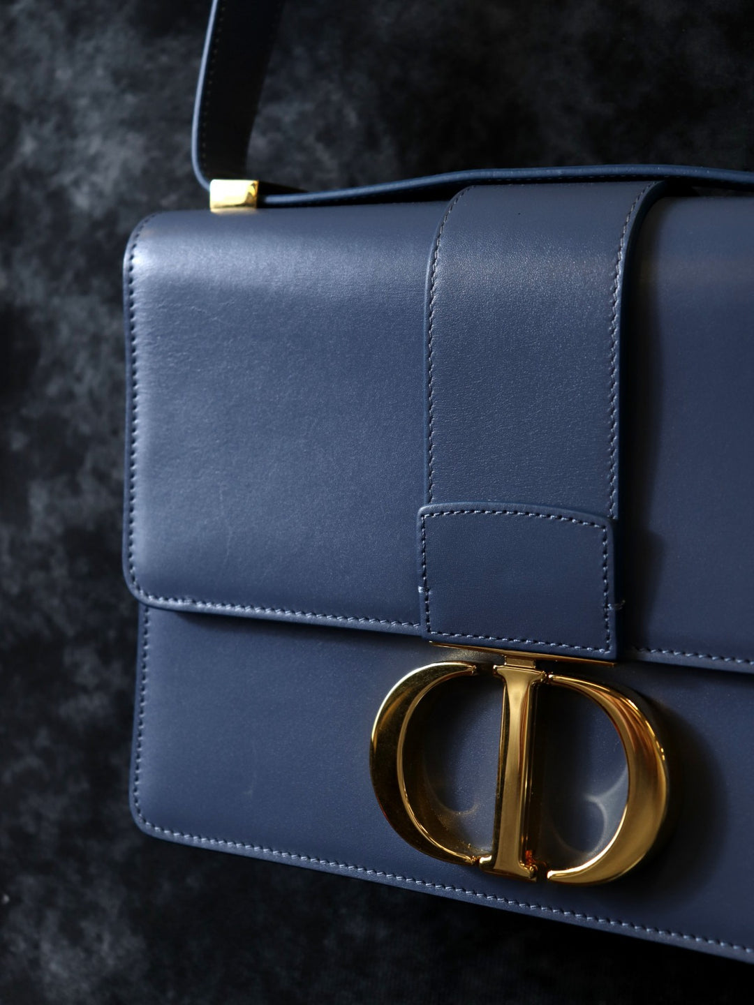 Dior クリスチャンディオール 30モンテーニュ 斜め掛けショルダーバッグ ブルー 青 レザー