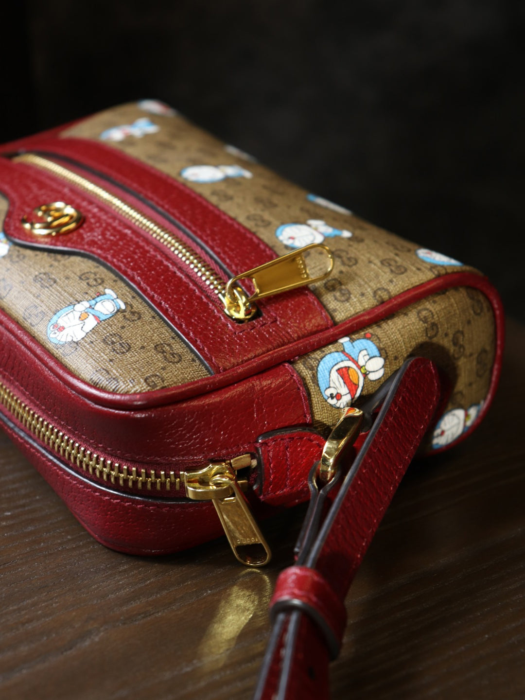 GUCCI グッチ 647784 ドラえもんコラボ ショルダーバッグ マイクロGG ブラウン レッド レディース