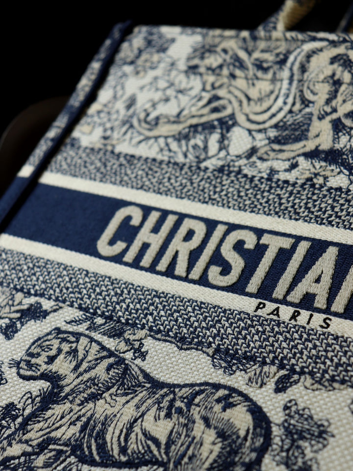 Christian Dior クリスチャンディオール ブックトート ミディアム トワル ドゥ ジュイ ソヴァージュトートバッグ ネイビー 紺 タイガー虎 キャンバス