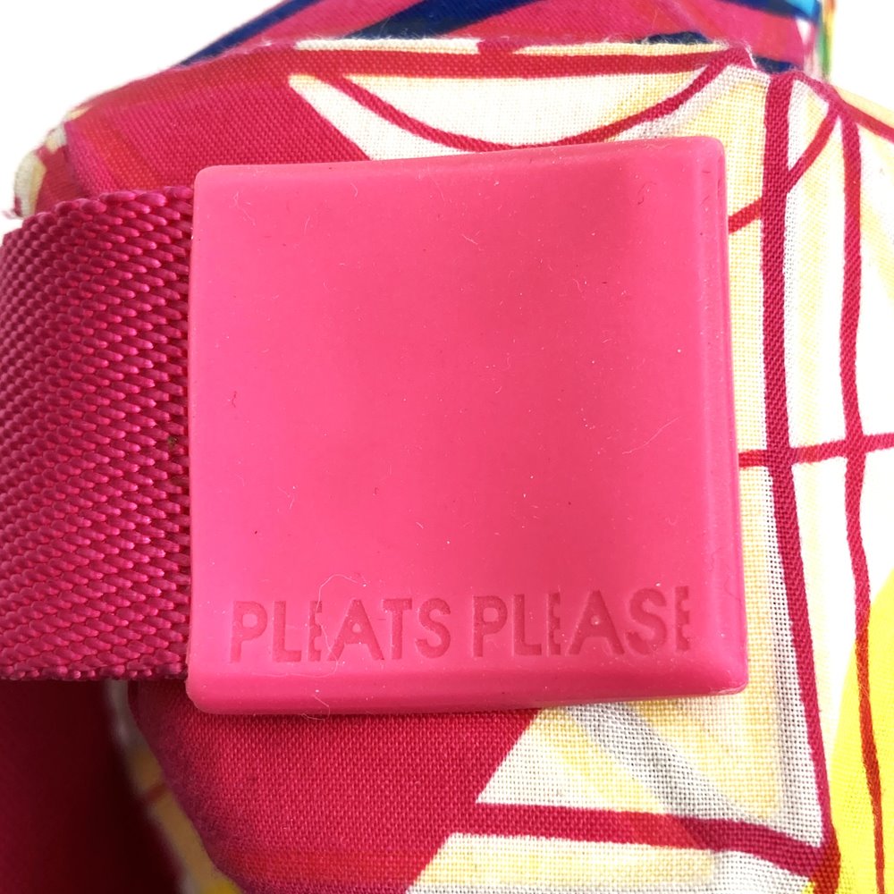 ISSEYMIYAKE イッセイミヤケ プリーツプリーズ ショルダーバッグ ピンク ポリエステル