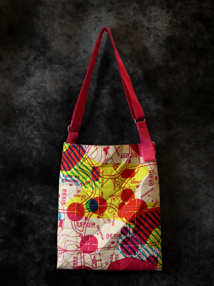 ISSEYMIYAKE イッセイミヤケ プリーツプリーズ ショルダーバッグ ピンク ポリエステル
