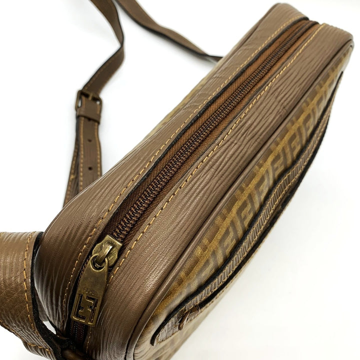 FENDI フェンディ ショルダーバッグ ズッキーノ 斜め掛け PVC/ビニール ヴィンテージ ブラウン レディース