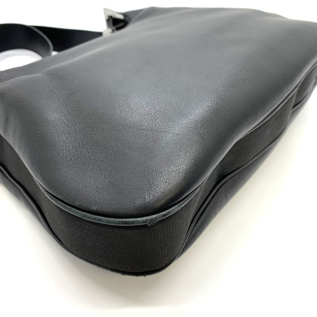 GUCCI グッチ 001 3341 ショルダーバッグ レザー ブラック