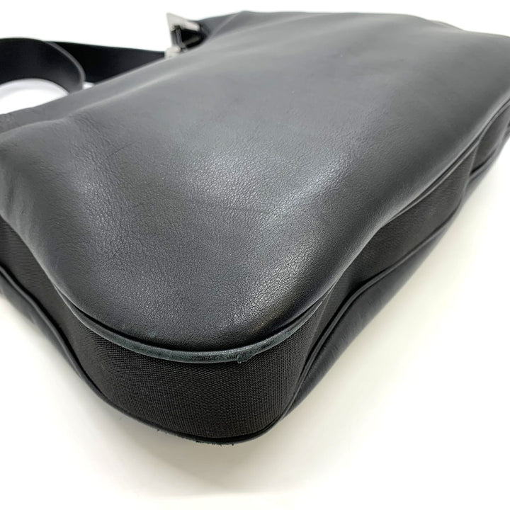 GUCCI グッチ 001 3341 ショルダーバッグ レザー ブラック