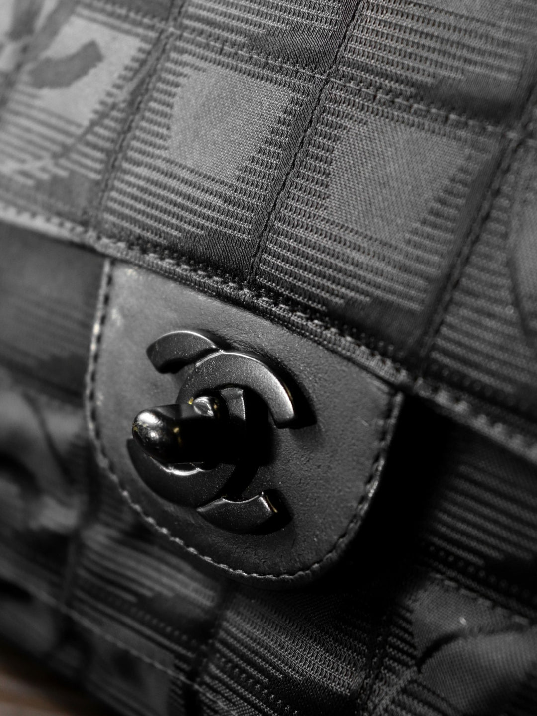 美品 CHANEL シャネル ニュートラベルライン チョコバー チェーンショルダーバッグ ナイロン ココ ブラック 黒