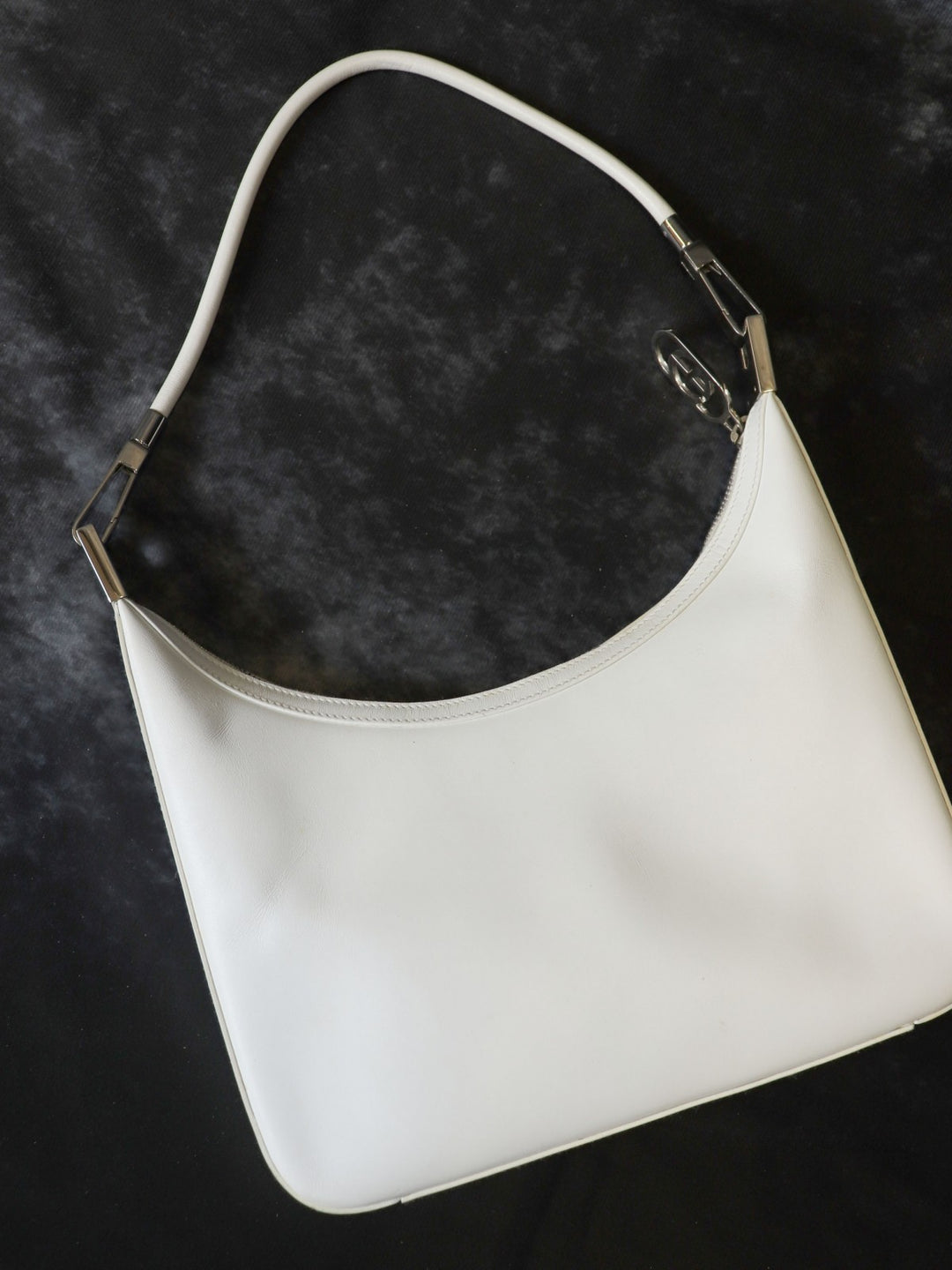 GUCCI グッチ 001 3812 ショルダーバッグ 肩掛け ワンショルダー レザー ホワイト