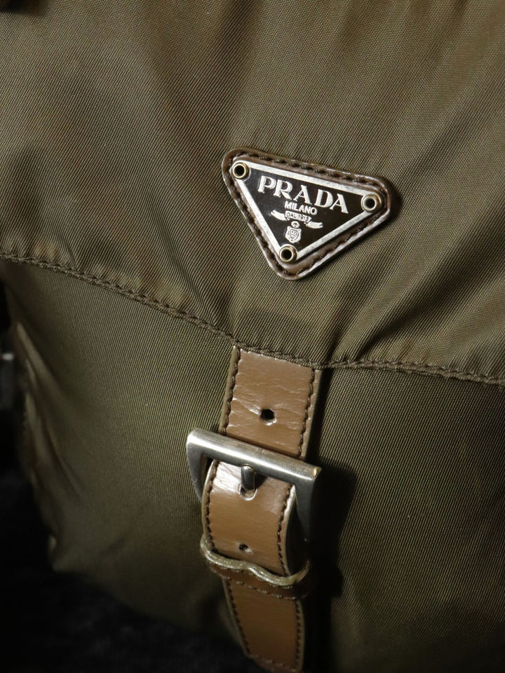 PRADA プラダ ショルダーバッグ 斜め掛け ベルト ナイロン カーキ