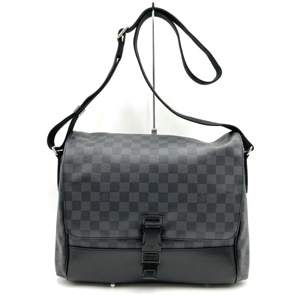 LOUIS VUITTON ルイ ヴィトン N41458 メッセンジャーMM A4入る 斜め掛けショルダーバッグ ブラック ダミエグラフィット PVC レザー