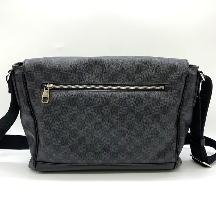 LOUIS VUITTON ルイ ヴィトン N41458 メッセンジャーMM A4入る 斜め掛けショルダーバッグ ブラック ダミエグラフィット PVC レザー