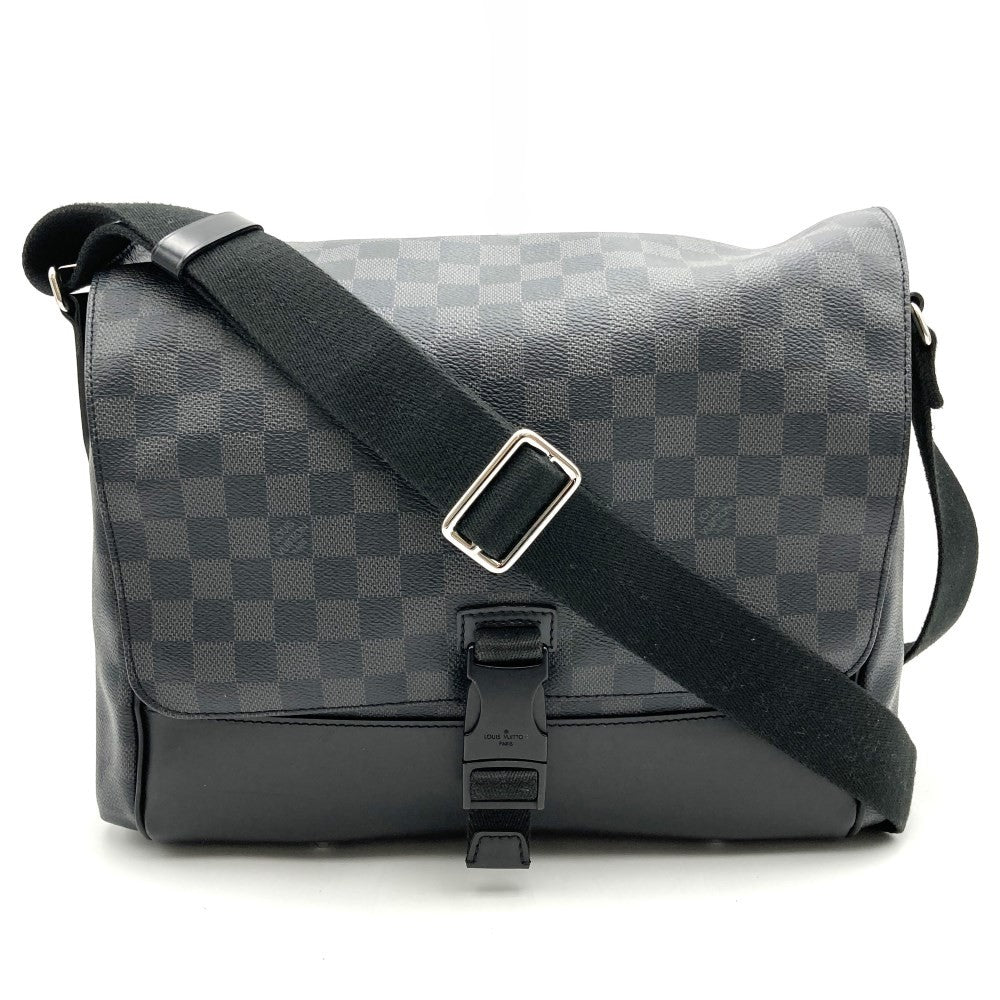 LOUIS VUITTON ルイ ヴィトン N41458 メッセンジャーMM A4入る 斜め掛けショルダーバッグ ブラック ダミエグラフィット PVC レザー