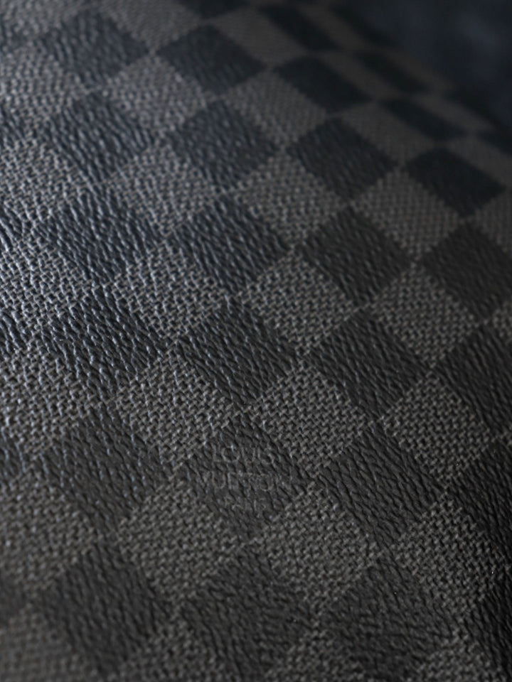 LOUIS VUITTON ルイ ヴィトン N41458 メッセンジャーMM A4入る 斜め掛けショルダーバッグ ブラック ダミエグラフィット PVC レザー