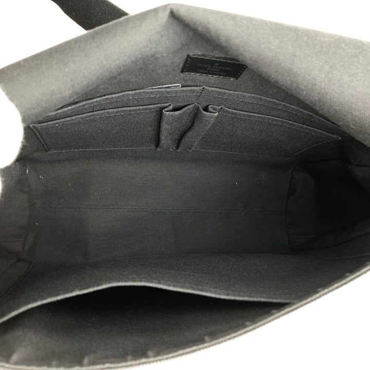 LOUIS VUITTON ルイ ヴィトン N41458 メッセンジャーMM A4入る 斜め掛けショルダーバッグ ブラック ダミエグラフィット PVC レザー