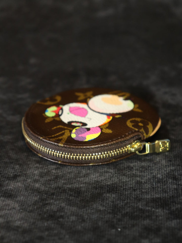 美品 LOUIS VUITTON ルイ・ヴィトン ポルトモネ・ロン M61928 コインケース プティ・パンダ 村上隆 スーパーフラット モノグラムキャンバス ブラウン