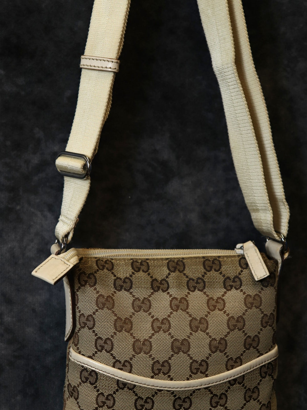 GUCCI グッチ 147671 ショルダーバッグ 斜めがけショルダーバッグ ホワイト アイボリー ベージュ GGキャンバス