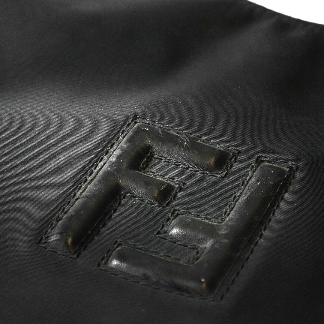 FENDI フェンディ FFロゴ 薄型ショルダーバッグ A4入る ホーボーバッグ ワンショルダー ナイロン ブラック レディース