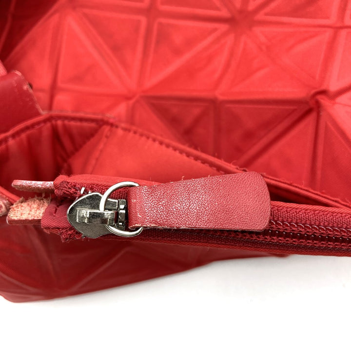 ISSEY MIYAKE イッセイミヤケ プリーツプリーズ ショルダーバッグ 赤 ポリエステル