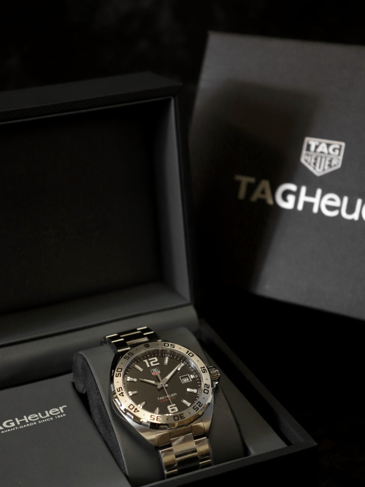 TAG HEUER フォーミュラ1 WAZ1112.BA0875 腕時計 デイト クォーツ 電池式 ブラック