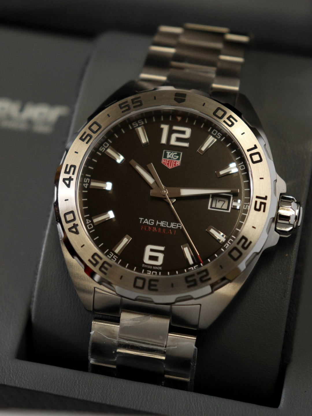 TAG HEUER フォーミュラ1 WAZ1112.BA0875 腕時計 デイト クォーツ 電池式 ブラック