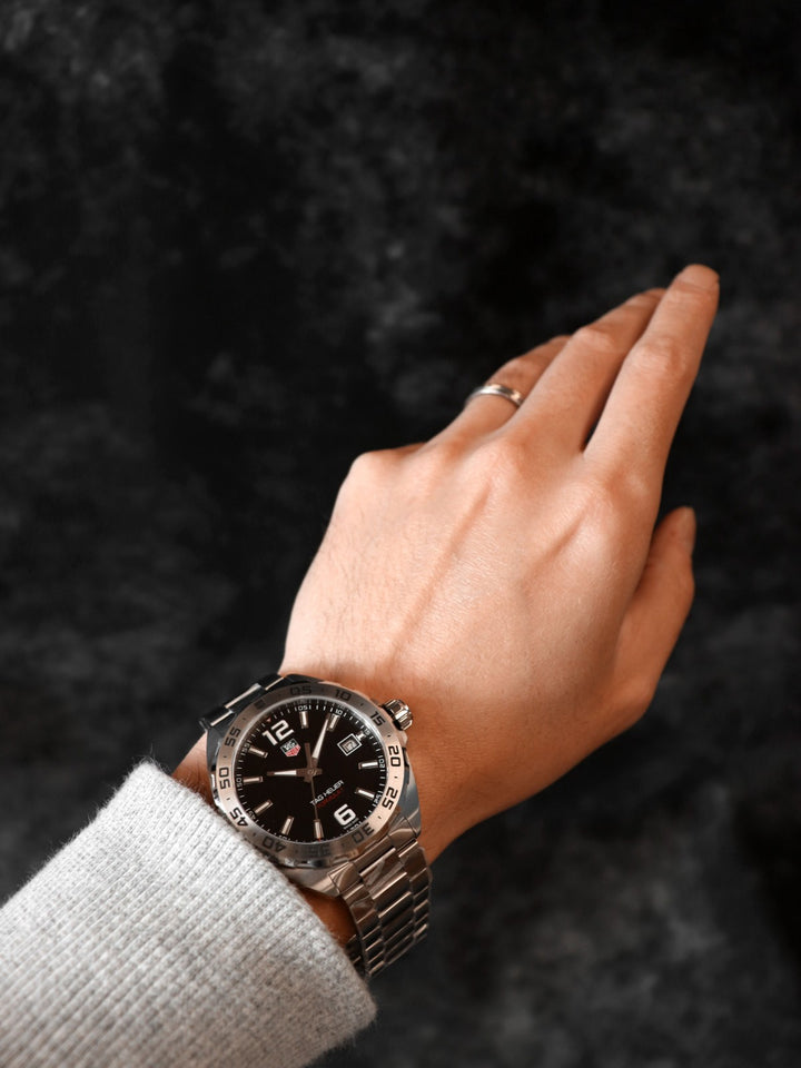 TAG HEUER フォーミュラ1 WAZ1112.BA0875 腕時計 デイト クォーツ 電池式 ブラック
